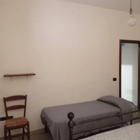 Bed and Breakfast Paradise 2